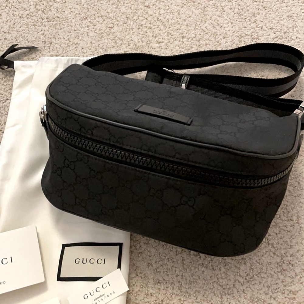 GUCCI Authentic Black Canvas Belt Cross Body Bag